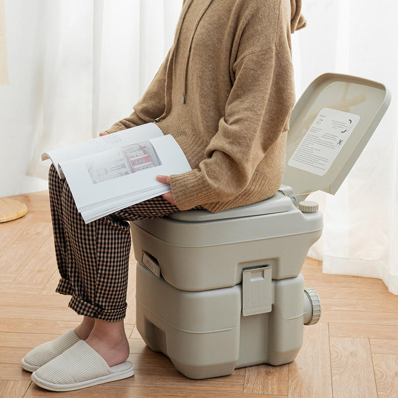 Portable Camping Toilet ©